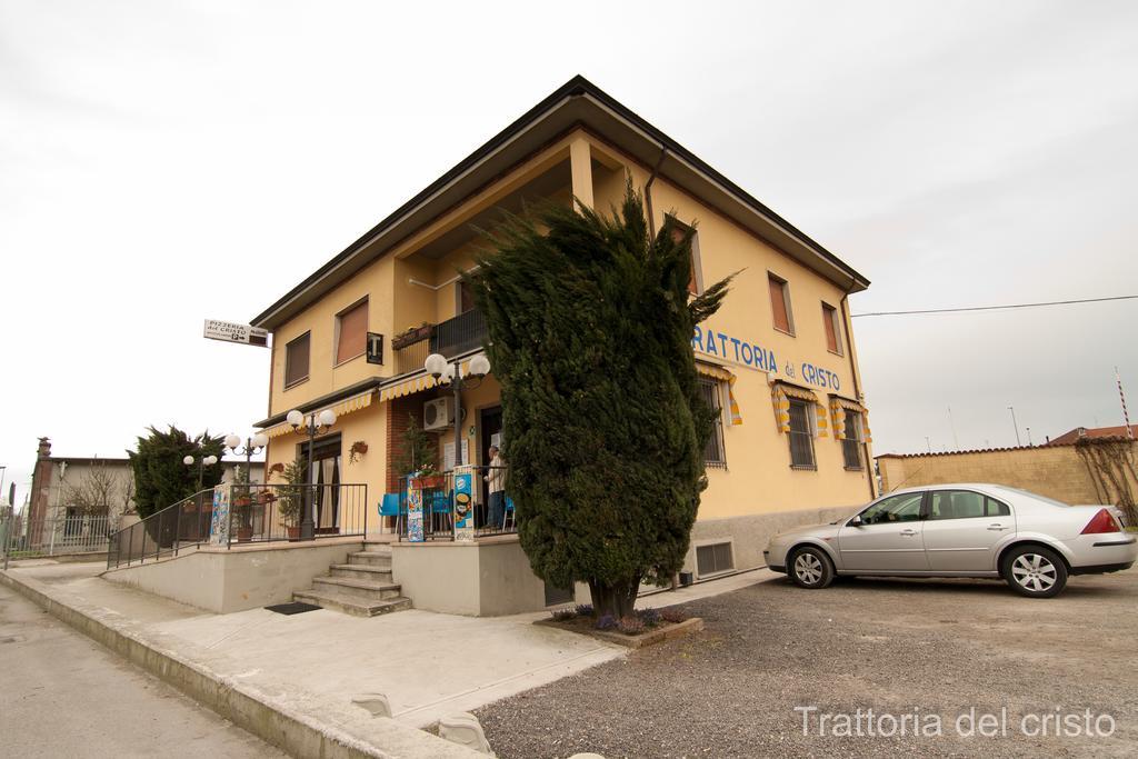 Affittacamere Trattoria Del Cristo Ospedaletto Lodigiano Eksteriør bilde
